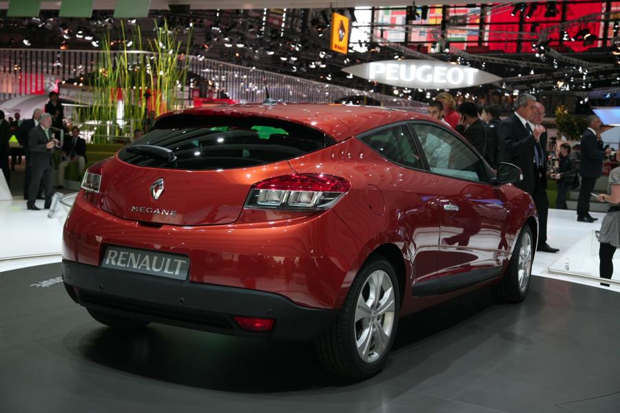  Renault Megane Coupe 2009 года  (фото 47 из 73)
